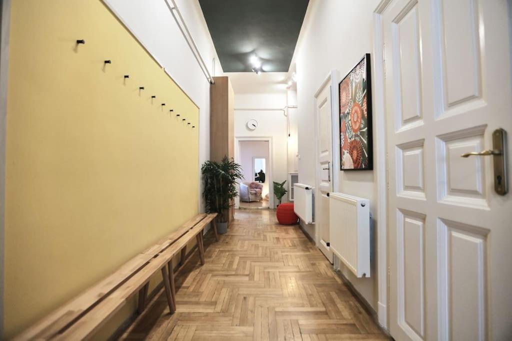 בודפשט Unwind In Style W Sauna Dsgn 2Br Home מראה חיצוני תמונה