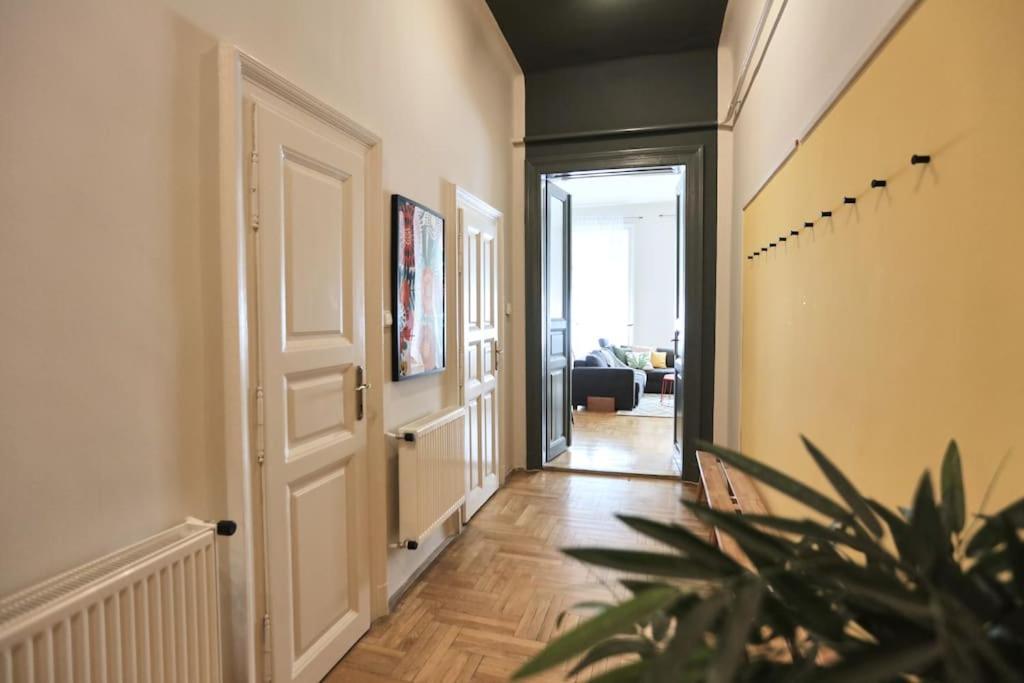 בודפשט Unwind In Style W Sauna Dsgn 2Br Home מראה חיצוני תמונה